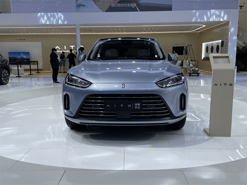 問界 M7、理想 L7 和特斯拉 Model Y 對比評測
